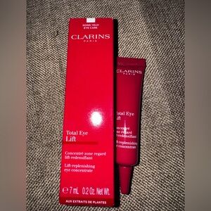 Clarins Red Total Eye Lift (7ml)